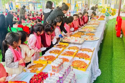Tiệc Buffet của bé tại trường Mầm non