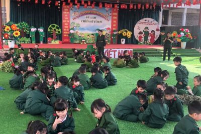 Chương trình trải nghiệm Bé tập làm chú bộ đội