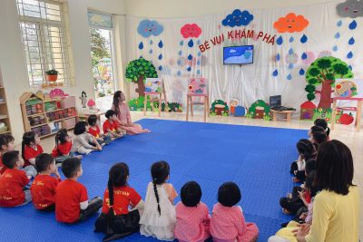 Hoạt động Khám phá khoa học: “Vòng tuần hoàn của nước” cô giáo Trương Thị Trang thực hiện tại lớp A4 độ tuổi 4-5 tuổi